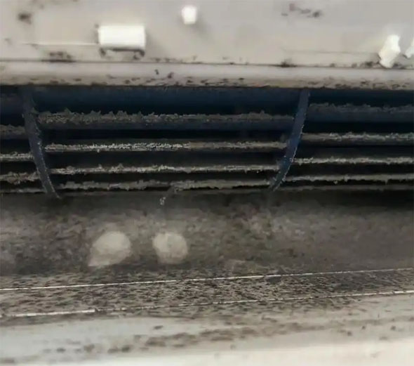 延长空调吹的风有股烧焦味是怎么回事